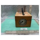 BENZING PIGEON TIMING CLOCK, 7 JEWELS IN OAK CASE