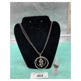 NECKLACE & RING APPROX SIZE 5 BAND BROKE