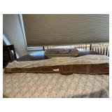 VIINLY GUN CASE, FANNEL LINED, APPROX 47" LONG