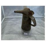 1 QUART OIL CAN WITH SPOUT