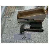 RAZOR IN BOX
