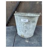 GALVANIZED CALF HANGING MILK BUCKET