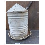 CHICKEN WATER -YARD DECORATION