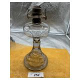 CLEAR GLASS OIL LAMP NO CHIMMEY