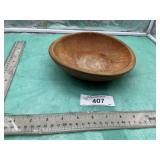 WOODEN BOWL APPROX SIZE 2' DEEP,8.5' ACROSS THE