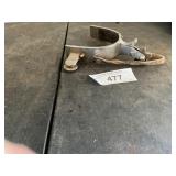 SINGLE SPUR