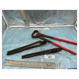 NORDIC 14' NIPPERS AND 2) FORGE TOOLS