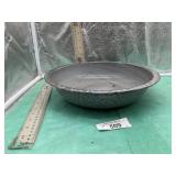 ENAMELWARE BASIN, APPROX SIZE 12' ACROSS THE TOP,