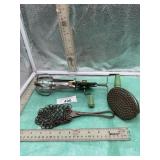 POT SCRUBBER, GRATER AND BEATER