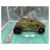 ARMY 12 TANK CORPS WIND UP TOY