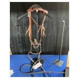 LEATHER HEADSTALL W/BROWBAND AND THROAT LATCH AND