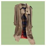 Evan Picone Trench Coat w/ Plaid 30% wool Lining