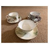 Tea Cups / Saucers