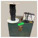 Wire ï¿½ Metal box w/ Divider inside ï¿½ voltage meter