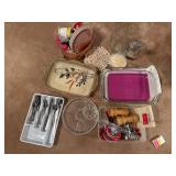 Huge kitchen lot inc Pyrex / flatware