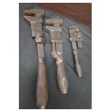Antique, adjustable pipe ranches