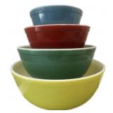 Pyrex Bowles Set of 4