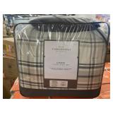 King 8pc Threshold Comforter Set King 8pc Threshold Comforter Set