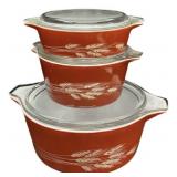 3 Pyrex Casserole Bowls wï¿½ Lids
