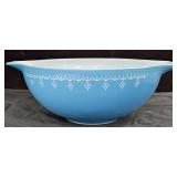 Pyrex Snowflake Garland Mixing Bowl
