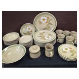 42 pc stoneware dinnerware
