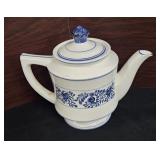 Vintage Pfaltzgraff Yorktown Teapot with Lid