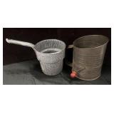 (2) PCS graniteware enamelware pot And Flour