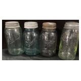 (4) PCS Glass Canning Jars With Lids