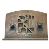 UNIVERSAL VINTAGE RADIO