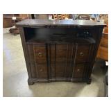 Estate Klaussner Media Chest