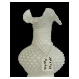Fenton 8 ï¿½ Hobnail Vase