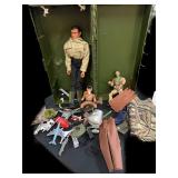 GI Joe Footlocker  & Figures & Contents