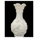 10 ï¿½ Imperial Glass Loganberry Milk Glass Vase