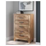 Ashley Finaria Chest