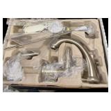 MOEN 2 Handle Lavatory Faucet