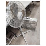 2 fans