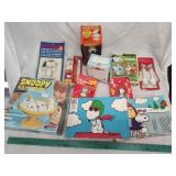 Lot of 12 vintage Snoopy items Lot of 12 vintage Snoopy items