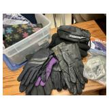 Womenï¿½s Gloves & Yaktrax Walkers