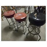 3 bar stools