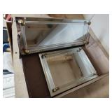 2 mirror trays