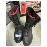 Menï¿½s size 11 Rubber Boots