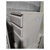 Metal drawer cabinet 15in w x 28in t x 20in d