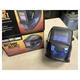 Welding helmet