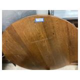 Oak table, 45" with 2 leafs