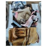 Toil pouches, 4 hammers and other