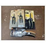 Snips and pruner