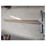 2 rubber squeegees