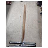 2 rubber squeegees