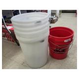 Buckets and Bucket Liners