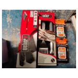 Weber tools, flavorizer bars and wipes
